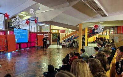 Sedmaši i osmaši slušali su predavanje o vršnjačkome nasilju